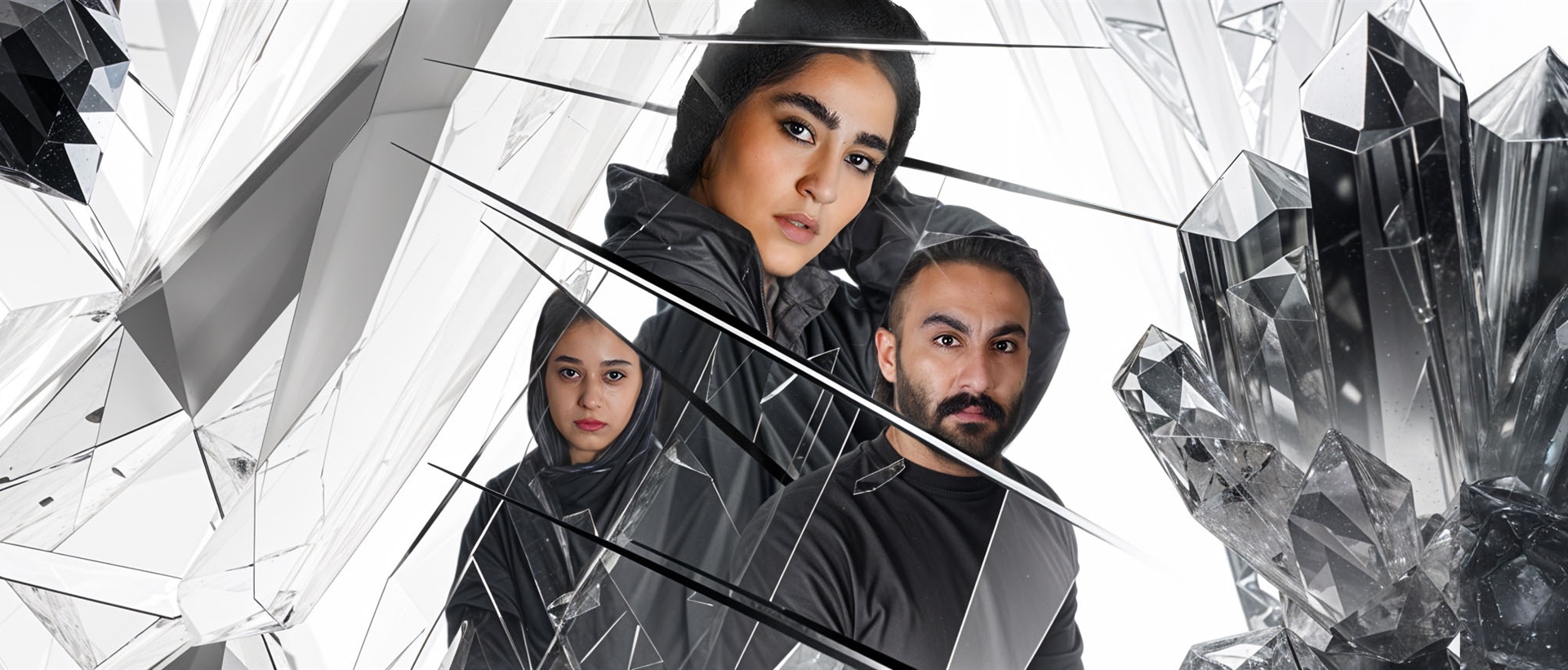 <h3>کریستال سیاه(سینمای آنلاین)</h3>
